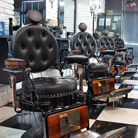 Devo escolher uma Poltrona com estilo Retrô para minha Barbearia?